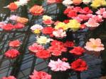 流れる花